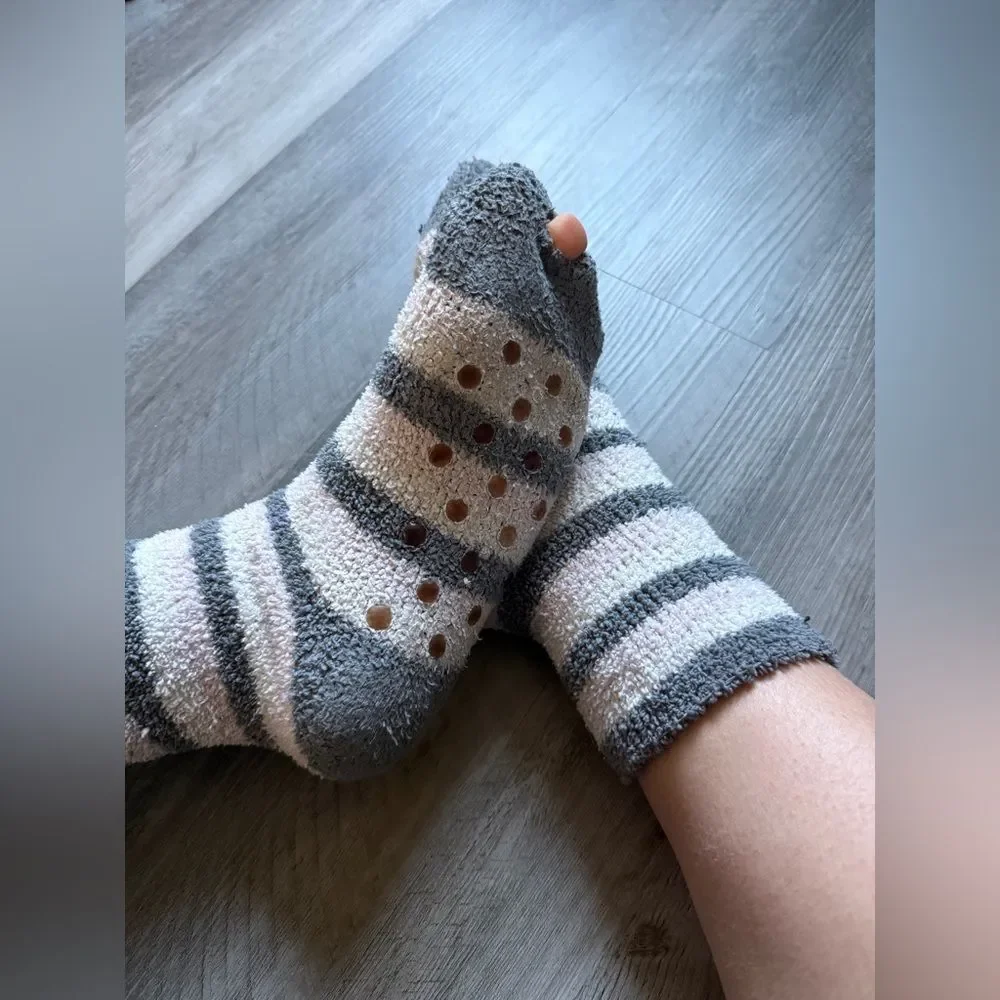 Fuzzy Stripe Cozy Socks Over Ankle Grip Bottom Punk Gray